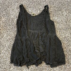 Women’s Black Sleeveless Crinkle Tank Top